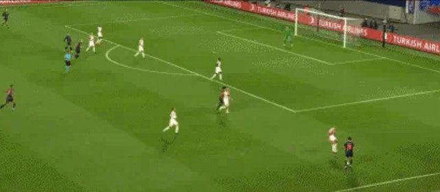 1696459680716041876.gif 曼城01.gif