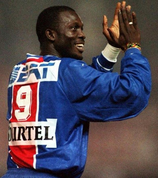 星空体育app下载-法甲传奇乔治·维阿，AC米兰名宿老照片曝光|世界杯_新浪体育_新浪新闻