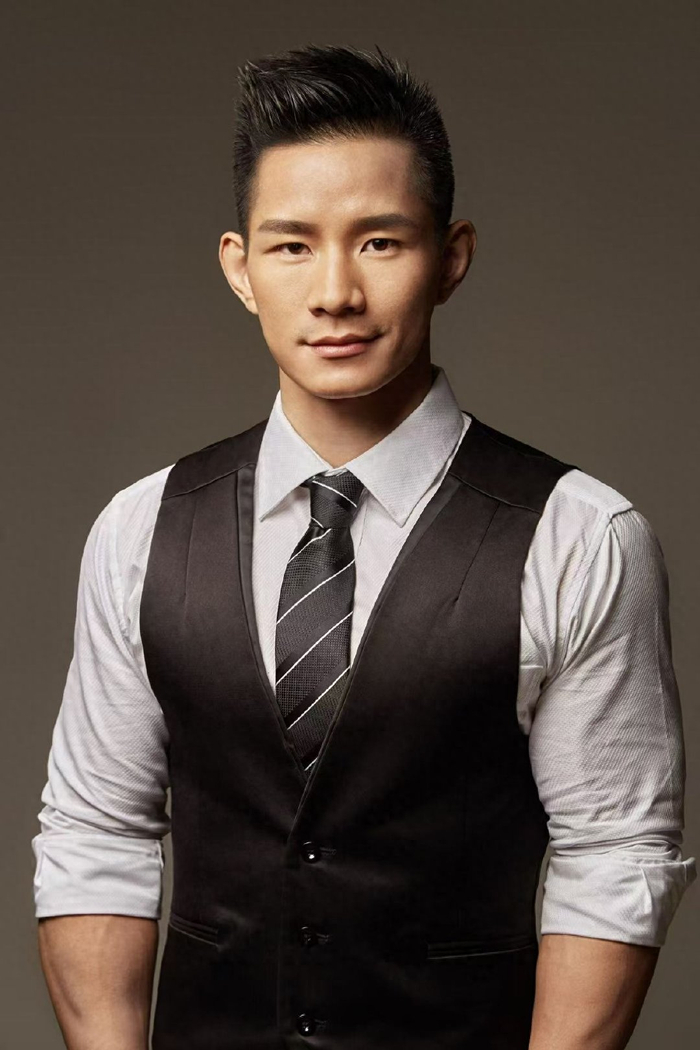 星空体育网址-从驻港教官到新媒体顶流:杨建平,如何让格斗文化“破圈”生长?|搏击|MMA|UFC|粉丝|产业_新浪体育_新浪新闻