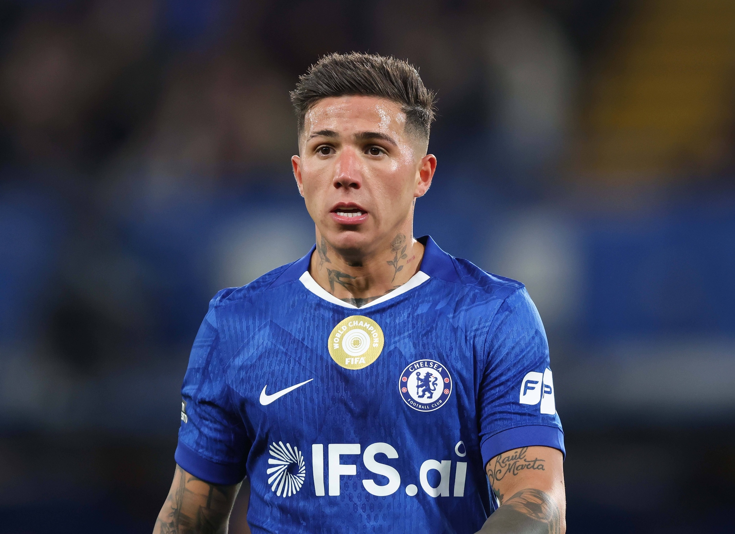 恩佐是本赛季各项赛事进球第二多的英超中场，仅次于吉布斯-怀特